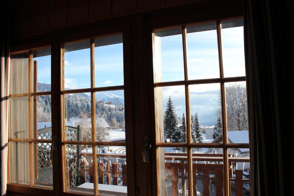 Petit Paradis Crans-Montana Rum bild